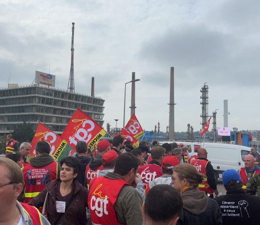 Eurof WFTU soutient inconditionnellement les travailleurs de Total energie et Exxon Mobil organisés avec la FNIC CGT