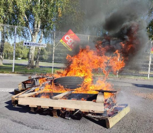 USB alongside Total energie and Exxon Mobil workers organised with the FNIC CGT on strike for over a week