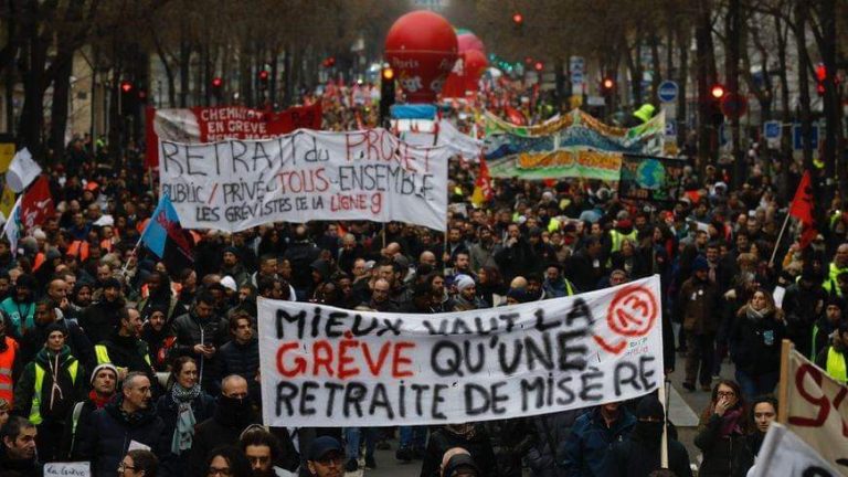 PAME: Nous Nous Tenons Aux Côtés Des Travailleurs Français Pour Leur Grève Générale Le 19 Janvier