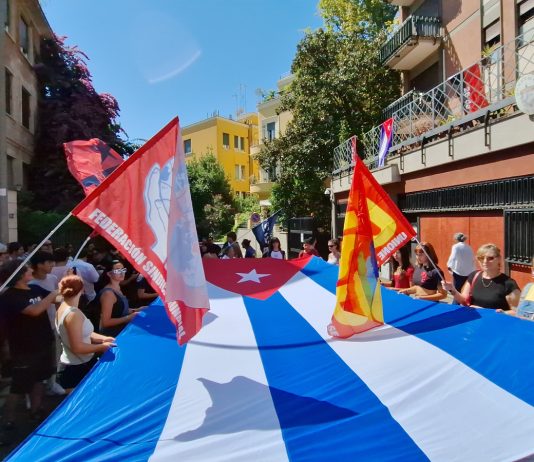 Usb participates in the demonstration in front of the Cuban embassy in Rome