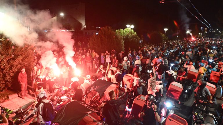 Greece: powerful Strike of Delivery Workers