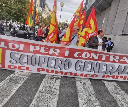 PAME: Solidarity with the Strike of October 31 in Italy
