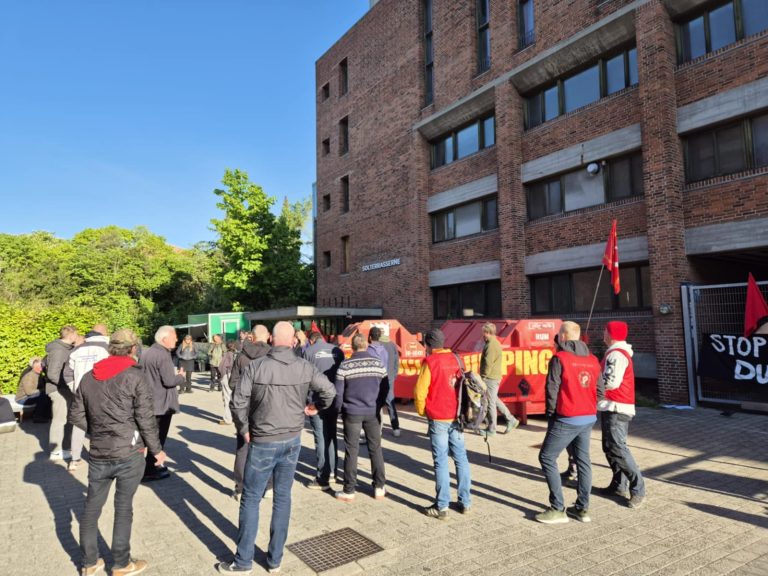 Blockade against social dumping!